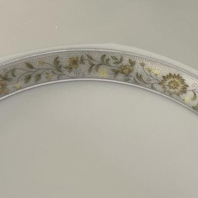 Lenox ‘Springdale’ China Dinnerware Set (BPR-RG)