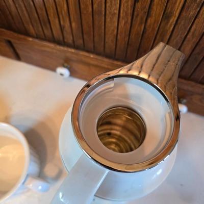 Philips Senseo coffee pod machine. - large white mug and a vintage Pioneer Seed advertising vacuum carafe