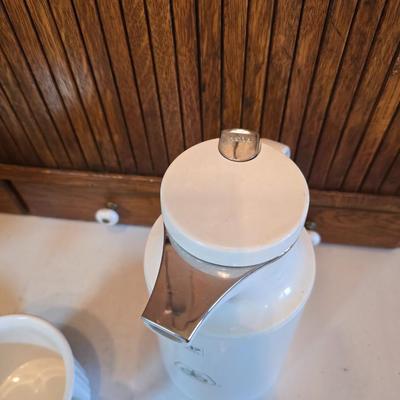 Philips Senseo coffee pod machine. - large white mug and a vintage Pioneer Seed advertising vacuum carafe