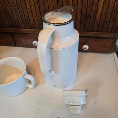 Philips Senseo coffee pod machine. - large white mug and a vintage Pioneer Seed advertising vacuum carafe