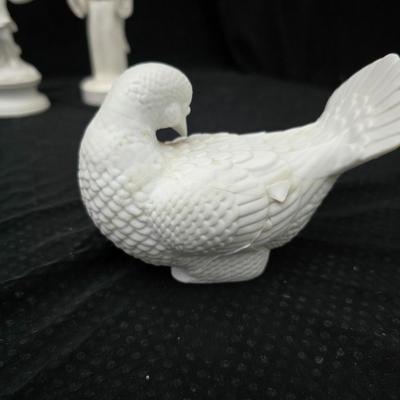 Angel Moroni from Old Roberts Ministry = Objects d' art "Fall" Intaglio Angel figure -Porcelain Dove bird and a swan vase...