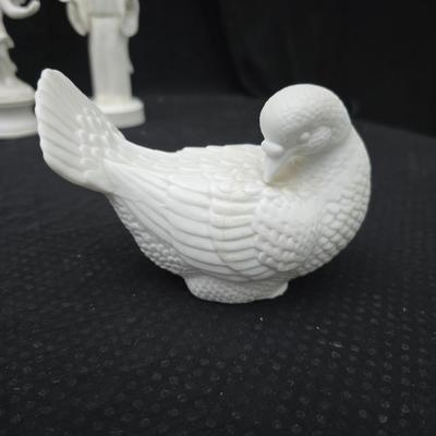 Angel Moroni from Old Roberts Ministry = Objects d' art "Fall" Intaglio Angel figure -Porcelain Dove bird and a swan vase...