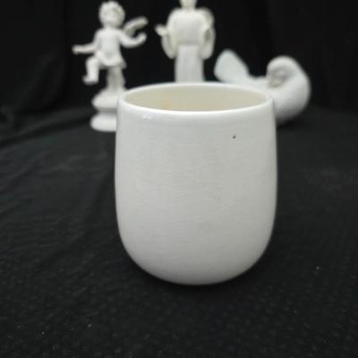 Angel Moroni from Old Roberts Ministry = Objects d' art "Fall" Intaglio Angel figure -Porcelain Dove bird and a swan vase...