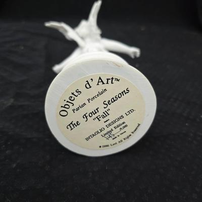 Angel Moroni from Old Roberts Ministry = Objects d' art "Fall" Intaglio Angel figure -Porcelain Dove bird and a swan vase...