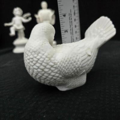 Angel Moroni from Old Roberts Ministry = Objects d' art "Fall" Intaglio Angel figure -Porcelain Dove bird and a swan vase...
