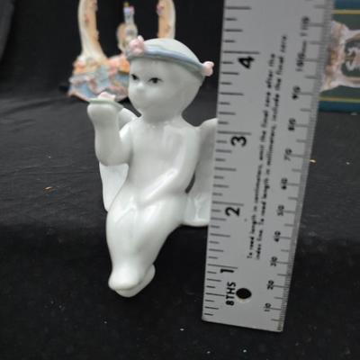 New in box Classic Treasures Musical Animated Carousel music box with a collection of angels