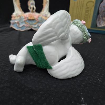 New in box Classic Treasures Musical Animated Carousel music box with a collection of angels