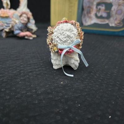 New in box Classic Treasures Musical Animated Carousel music box with a collection of angels