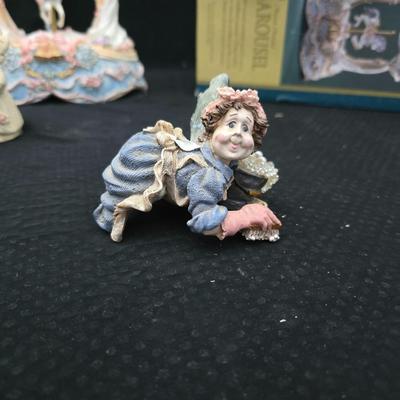 New in box Classic Treasures Musical Animated Carousel music box with a collection of angels