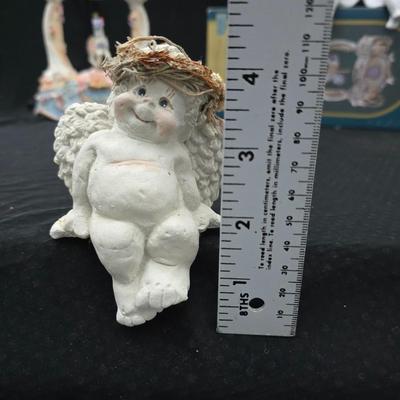 New in box Classic Treasures Musical Animated Carousel music box with a collection of angels