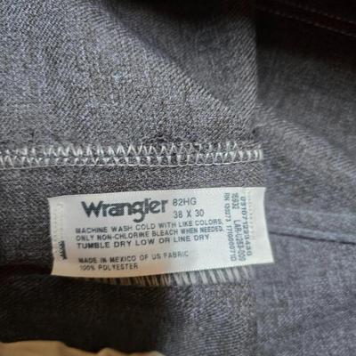 Seven pairs of Men's Wrangler brand slacks - see pictures for all sizes