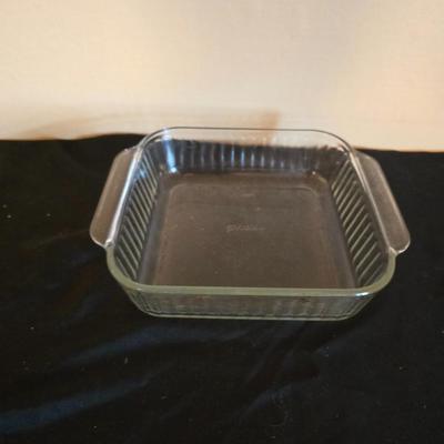 Pyrex / Anchor hocking Clear Glass & aluminum baking pans with vintage cookie cutters