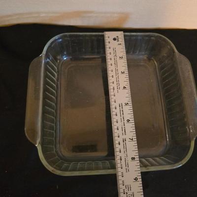 Pyrex / Anchor hocking Clear Glass & aluminum baking pans with vintage cookie cutters