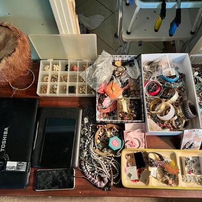 Sale Photo Thumbnail #87