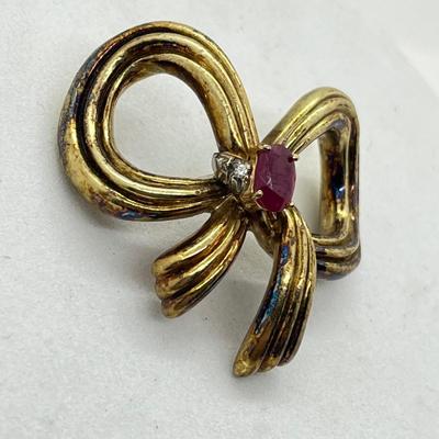 LOT 42: 14K Yellow Gold Ruby and Diamond Pendant - 6.4 GTW