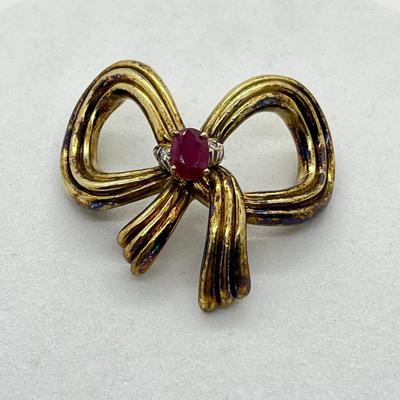 LOT 42: 14K Yellow Gold Ruby and Diamond Pendant - 6.4 GTW