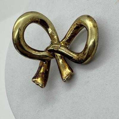 LOT 42: 14K Yellow Gold Ruby and Diamond Pendant - 6.4 GTW