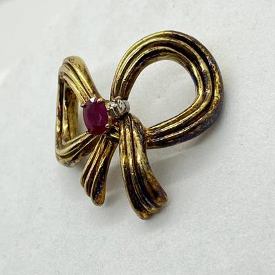 LOT 42: 14K Yellow Gold Ruby and Diamond Pendant - 6.4 GTW