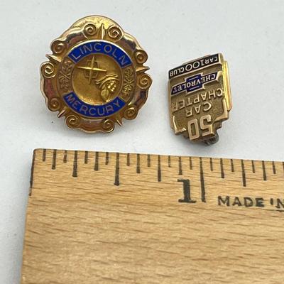 LOT 54: 10K Yellow Gold Chevrolet Car Club Pin (2.1 GTW) + Gold Filled Lincoln Mercury Pin