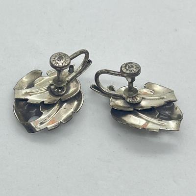LOT 56: Vintage Sterling Silver Pin and Screwback Earrings- 10.4 GTW