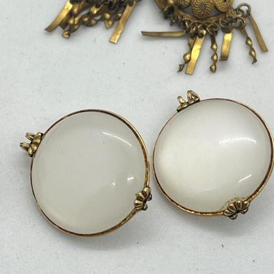 LOT 59: Vintage Earring Collection