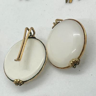 LOT 59: Vintage Earring Collection