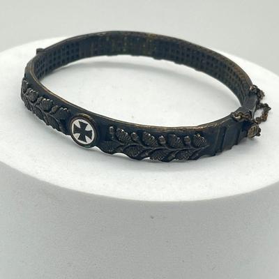 LOT 62: Unique WWI German "Trench Art" Bracelet