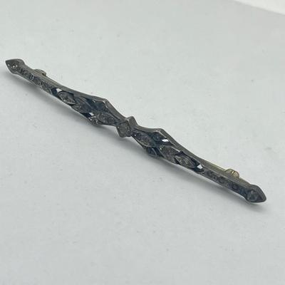 LOT 63: Antique/Vintage Pin Collection