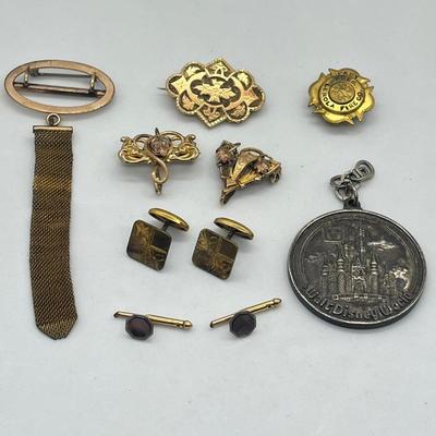 LOT 66: Antique/Vintage Cufflinks, Watch Pins and More