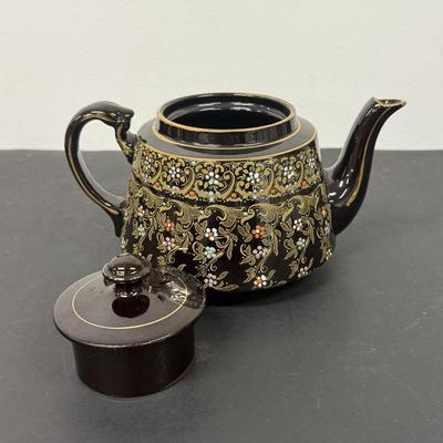 LOT 110: Weclower Hand Painted Ribbed Vase, Pendant Gibson & Sons Teapot and Antique Mirror