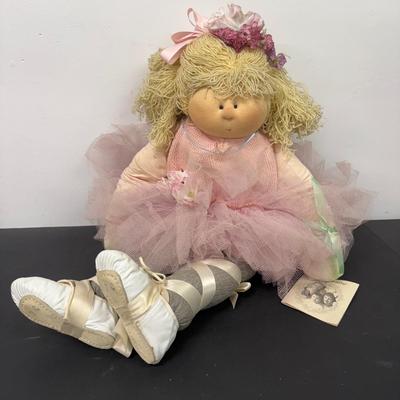 LOT 112: Little Souls Ballerina Dolls