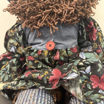 LOT 113: Signed 1990 Little Souls Opal