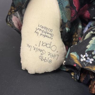 LOT 113: Signed 1990 Little Souls Opal