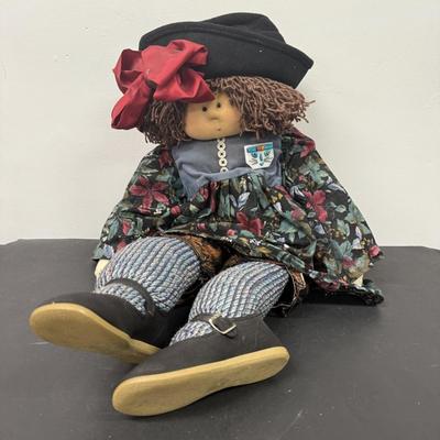 LOT 113: Signed 1990 Little Souls Opal