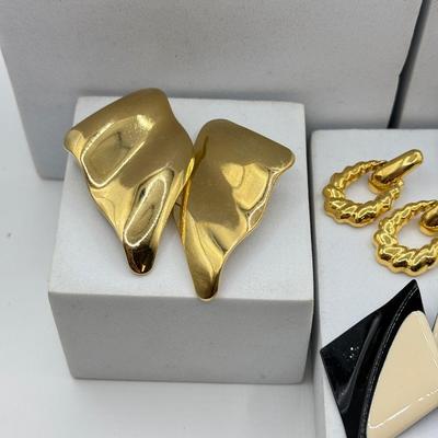 LOT 184: Trifari Penguin Pin & Collection of Earrings