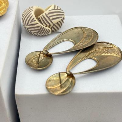 LOT 184: Trifari Penguin Pin & Collection of Earrings