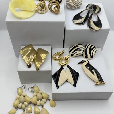 LOT 184: Trifari Penguin Pin & Collection of Earrings