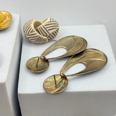 LOT 184: Trifari Penguin Pin & Collection of Earrings