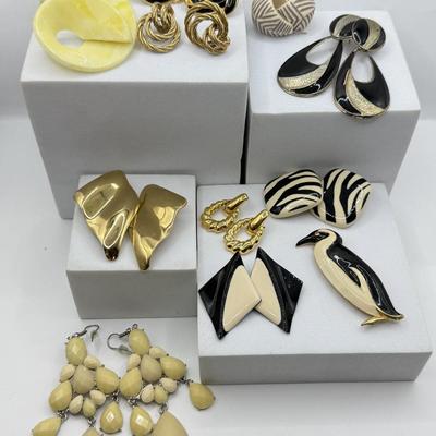 LOT 184: Trifari Penguin Pin & Collection of Earrings