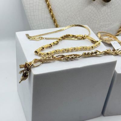 LOT 185: Goldtone Jewelry Collection