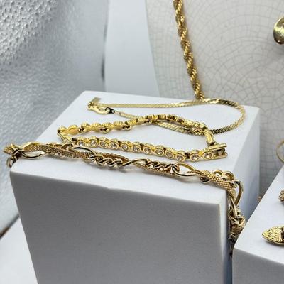 LOT 185: Goldtone Jewelry Collection