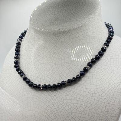 LOT 187: 17” Black Pearl Necklace