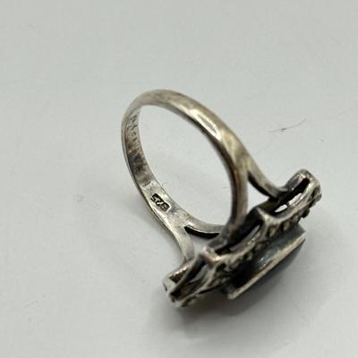 LOT 202: Sterling Silver Rings & Bracelet (21.2g)