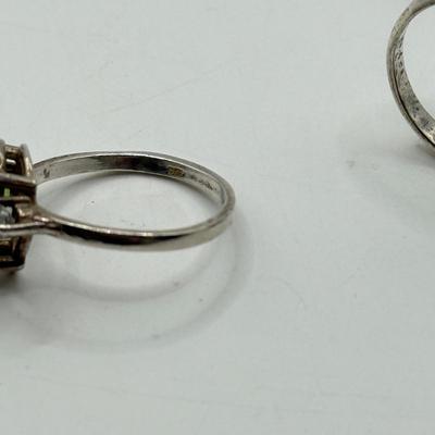 LOT 202: Sterling Silver Rings & Bracelet (21.2g)