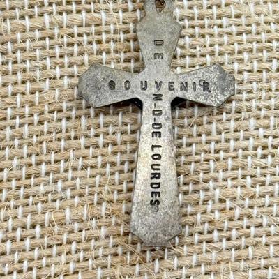 LOT 204: Rosary Beads & Sterling Silver Religious Jewelry (28.9g)