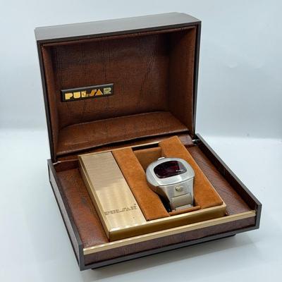 LOT 205: Vintage Pulsar P3 Time Computer Watch in Original Case