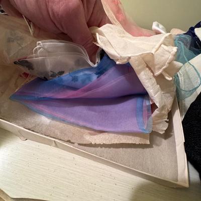 Vintage Ladies Scarves & Hankies