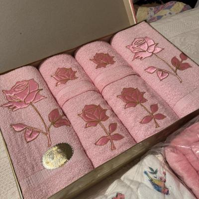 Vintage New Towels and Washcloths