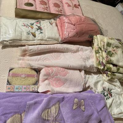 Vintage New Towels and Washcloths