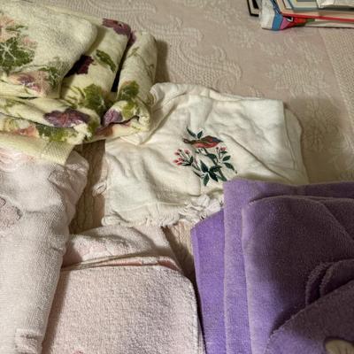 Vintage New Towels and Washcloths